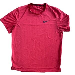 Nike Dri-Fit Men’s Medium Fitness Short Sleeve T-Shirt
Size- Men’s Medium